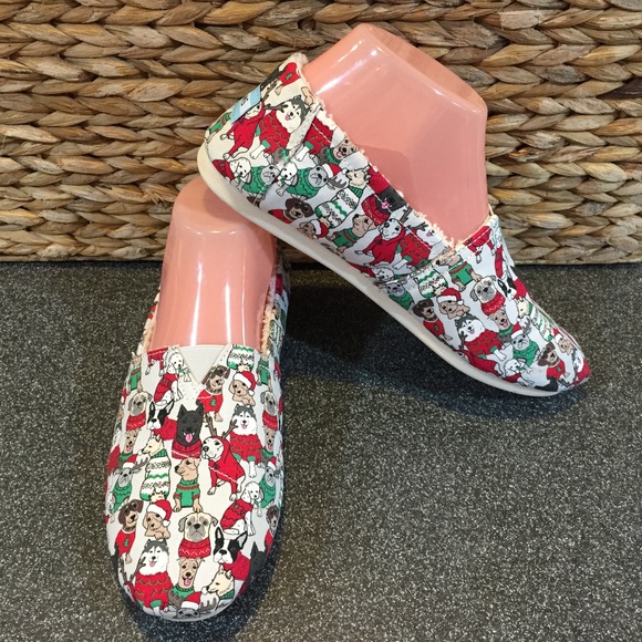 Toms Red and Green Dog Pattern Flats - Picture 1 of 14